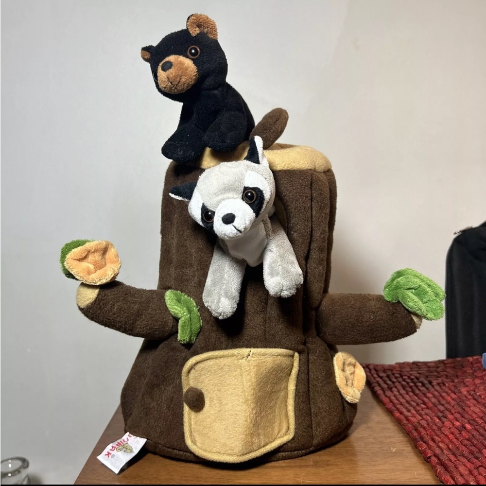 Unipak Toy Tree Stump Treehouse With 2 Plush Forest Animals